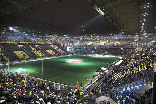 http://www.welt-hertha-linke.de/uploads/Flickr/signal_iduna_park_westfalen_stadion.jpg